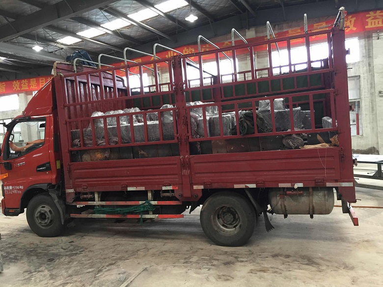 2018.7.8  湖南懷化公交站臺、候車亭發(fā)貨