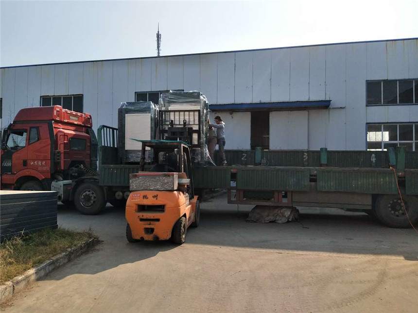 2018.11.3  山東臨淄公交站臺、候車亭發貨